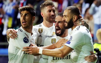 爱游戏体育焦点-久保建英点球冷静施射