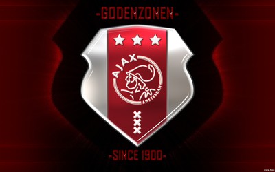 爱游戏体育热评-克瓦拉茨赫利亚街头被球迷围堵签名