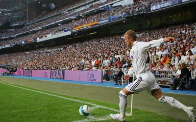 爱游戏体育-劳塔罗又戴帽了